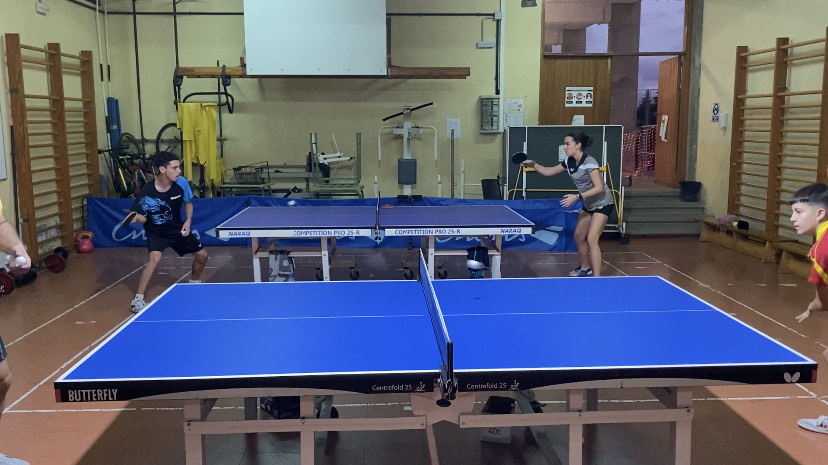 El Ayuntamiento de Arucas pone en marcha la escuela de tenis de mesa en el municipio