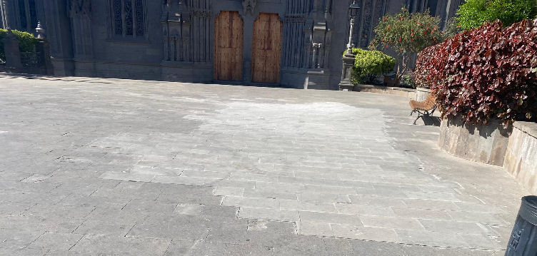 
												Imagen de El Ayuntamiento de Arucas continúa...