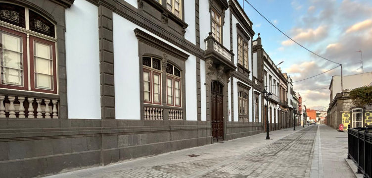 El Ayuntamiento de Arucas ha adjudicado el suministro de mobiliario urbano para la calle La Heredad